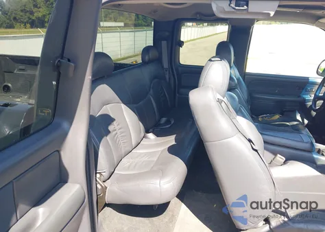 2000 Chevrolet Silverado 1500 Lt из США, поврежденный, VIN 2GCEC19T1Y1359826